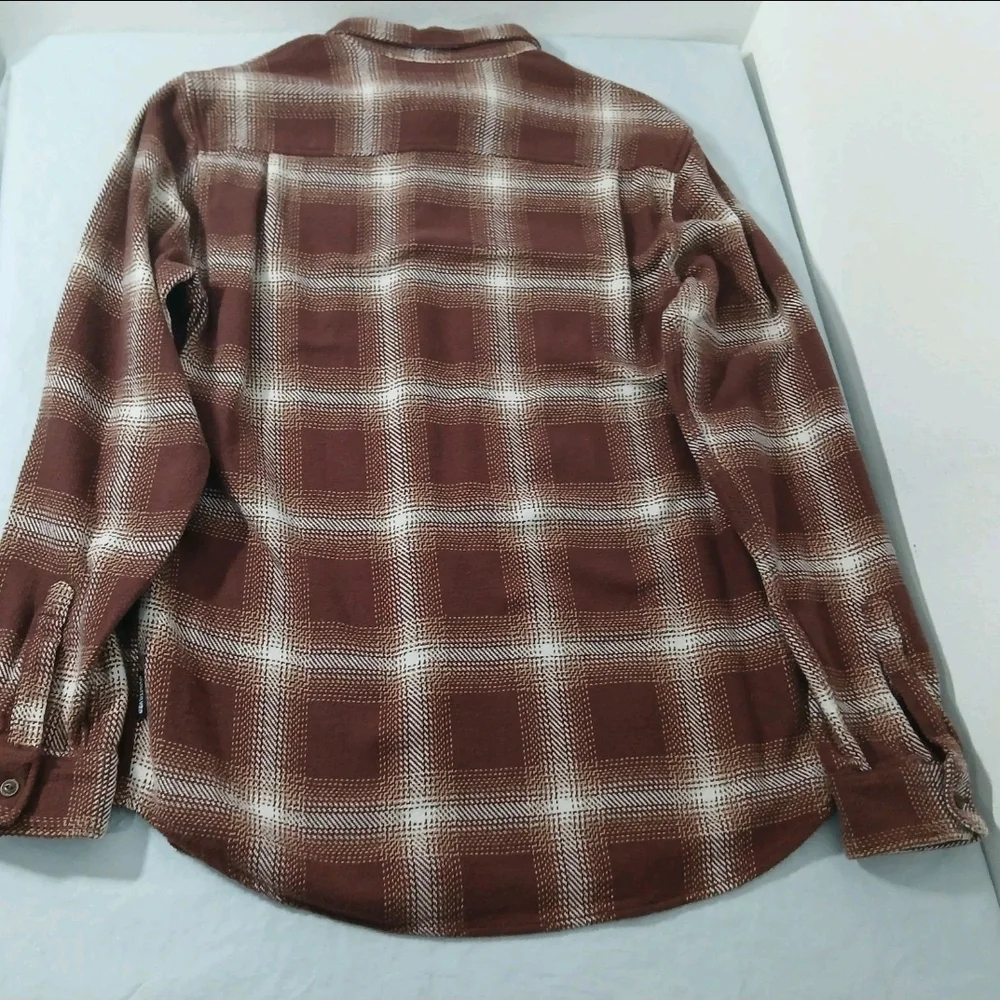 Quiksilver Men's Casual Plaid and Striped Shirt Set - Picture 3 of 11